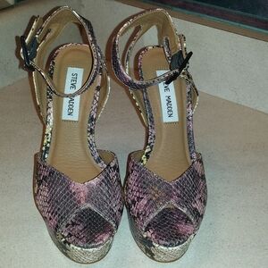 Steve Madden size 7 Snakeskin Stilettos Heels ′